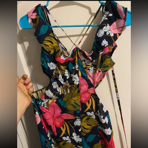 Women’s Floral Maxi Dress Medium Tropical Pink Flowers Open sides Off shoulder - Picture 3 of 8